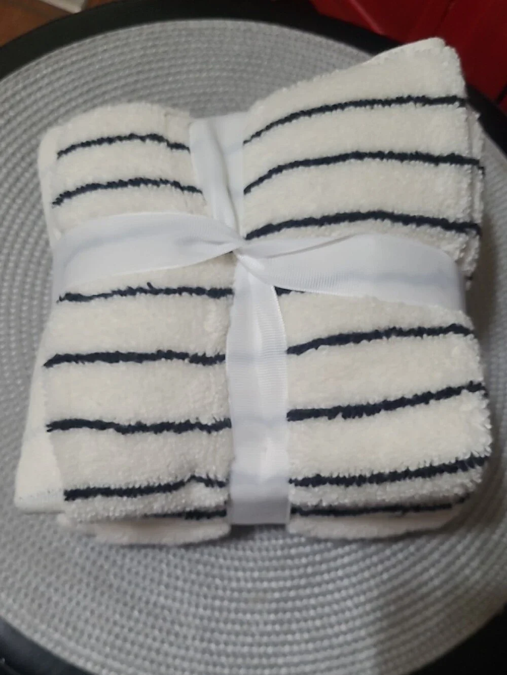 Brooks Brothers Striped Washcloth Set